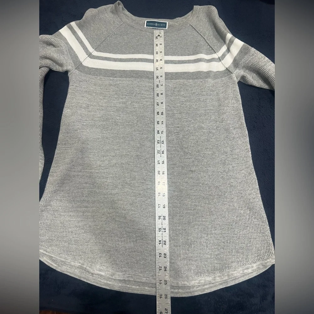 Karen Scott Heather Gray Sweater with White Accents NWT!!! - Picture 3 of 6
